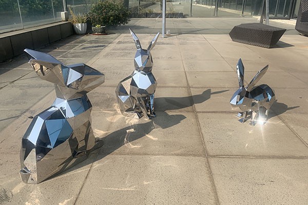 Modern Geometric Stainless Steel Rabbit Sculptures | Custom Animal Decor for Garden & Interior